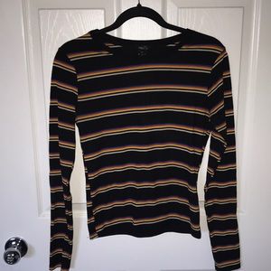 Rue 21 long sleeve t-shirt